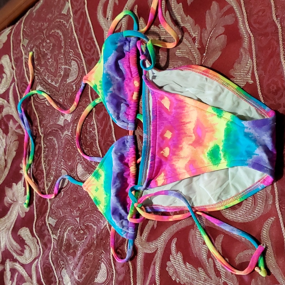 Size S. String bikini.
